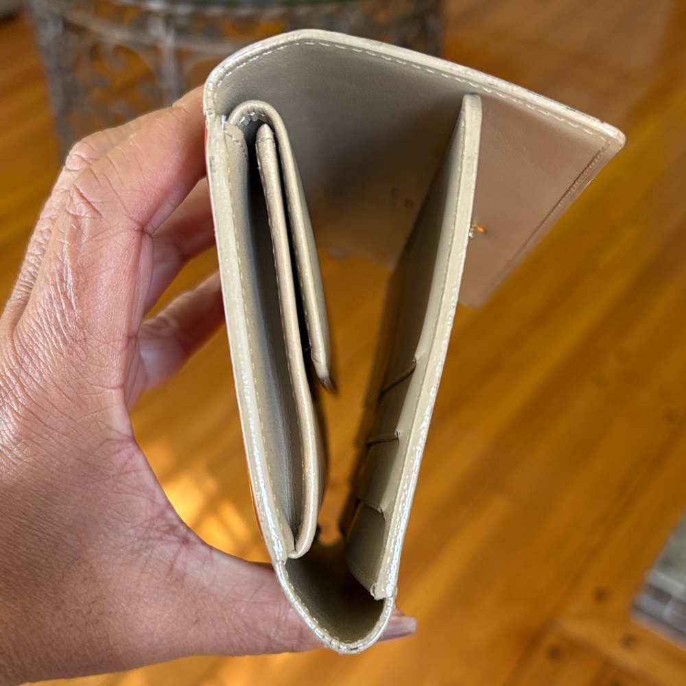 Louis Vuitton Shiny Orange Monogram Wallet - Picture 3 of 16